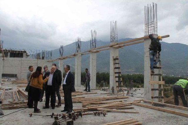 Fethiye İşletme Fak&uuml;ltesi, Fethiyelilerin Katkılarıyla Y&uuml;kseliyor 1
