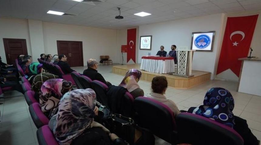 Kyk&rsquo;da Gen&ccedil;lik Hizmetleri İstişare Toplantısı Yapıldı