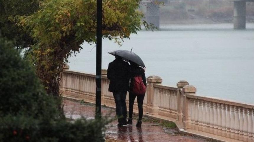 Adana&rsquo;da Hafta, Yağmurlu Ve Par&ccedil;alı Bulutlu Ge&ccedil;ecek