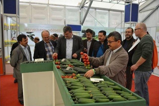 Yunusemre Belediyesi’nden Antalya Tarım Fuarı’na Çıkarma 1