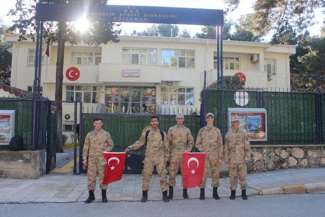 Kamuflaj Giyen Gençler Afrin’de Terörist Avlamak İstiyor