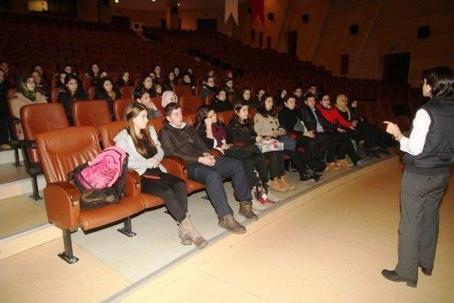 Büyükşehir Meslek Seçiminde Yardımcı Oluyor