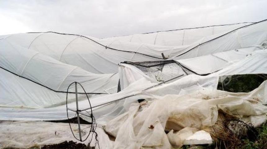 Finike'de Hortum Seraları Vurdu