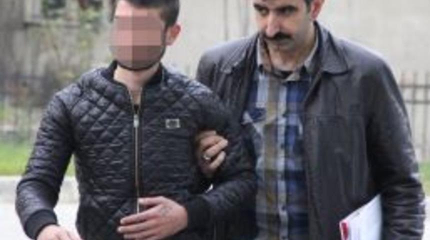 Konserde Otel G&ouml;revlisini Bı&ccedil;aklayan Gen&ccedil; Yakalandı