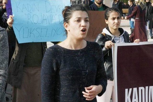 D&uuml; &Ouml;ğrencileri Saldırıları Kınadı 2