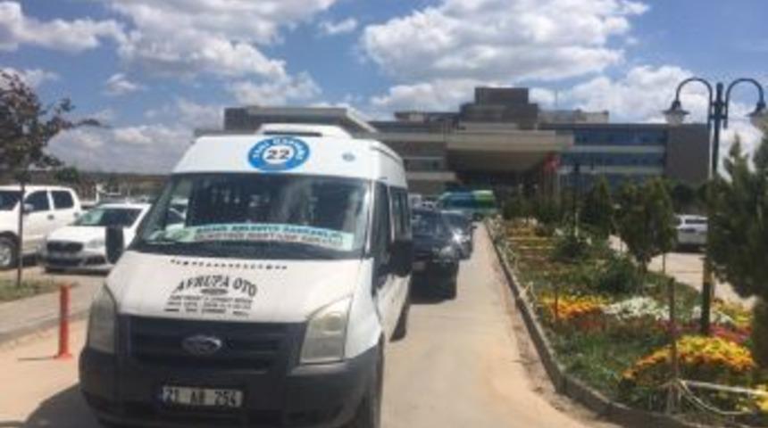 Hastaneye Giden &Uuml;cretsiz Servisler Gece Yarısına Kadar Uzatıldı