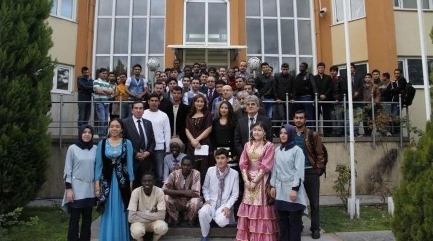Uluslararası &Ouml;ğrenciler İ&ccedil;in Tanışma G&uuml;n&uuml; D&uuml;zenlendi