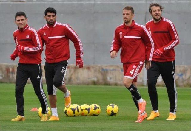 Sivasspor Fenerbah&ccedil;e ye Hazırlıklanıyor 1