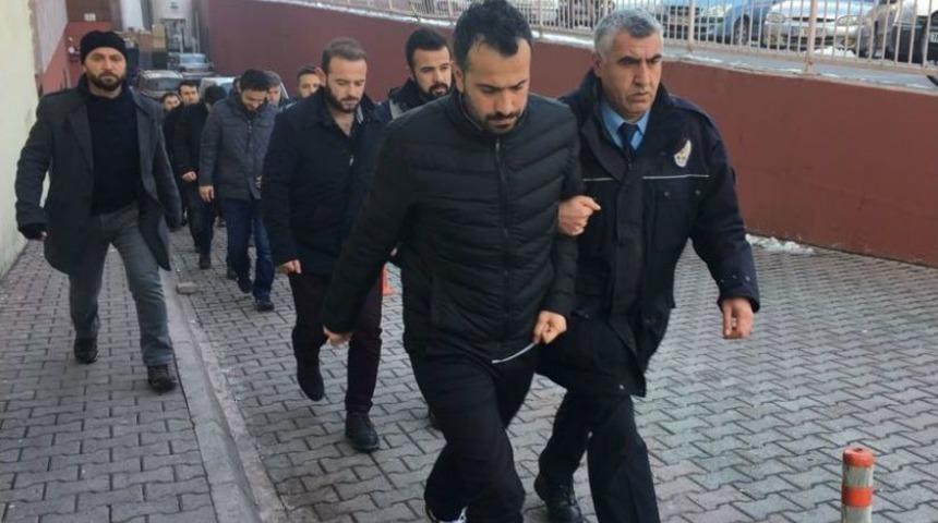 Kayseri&rsquo;de Bylock&rsquo;tan G&ouml;zaltına Alınan 8 Kişi Daha Adliyeye Sevk Edildi
