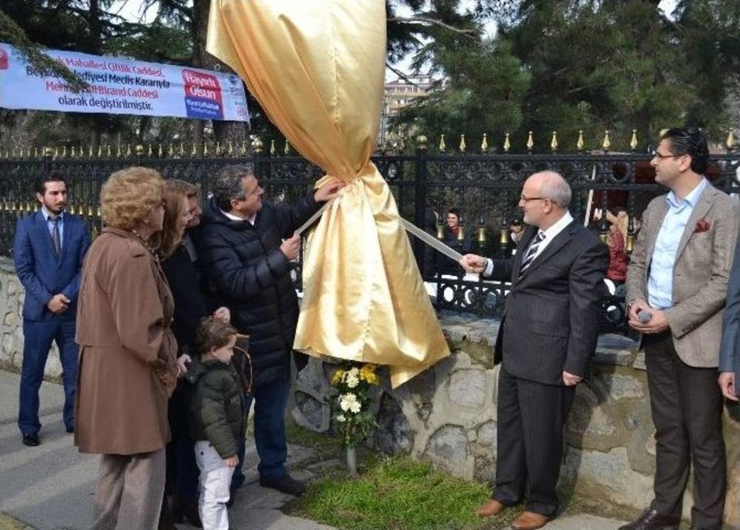 Usta Gazeteci Birand&rsquo;a Anlamlı 74. Yaş G&uuml;n&uuml; Hediyesi