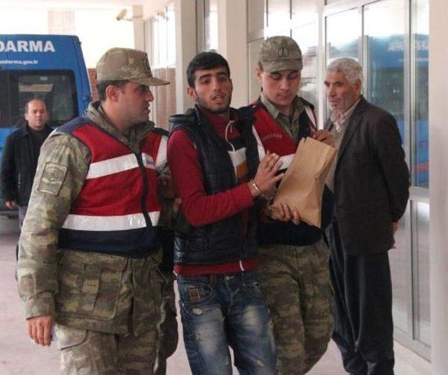 Yolcu Otob&uuml;s&uuml;nde Esrara G&ouml;zaltı 1