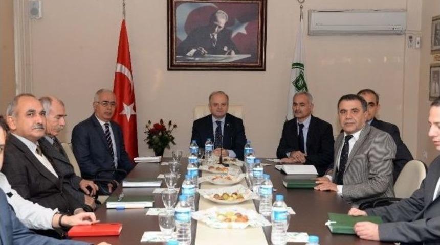 Vali &Ccedil;akacak Dsi Ve Karayolları Şube M&uuml;d&uuml;rl&uuml;klerini Ziyaret Etti