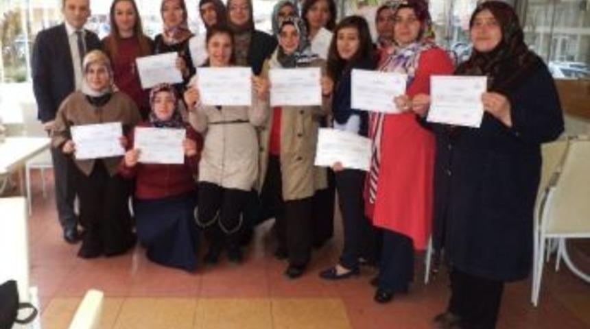 Hanımlar Bilgisayar Sertifikası Aldı