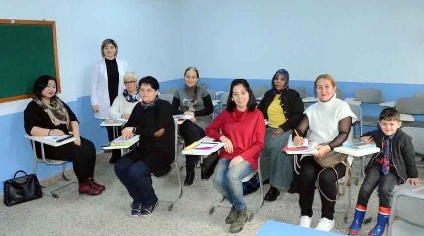 Yabancı Gelinler Türkçe Öğreniyor