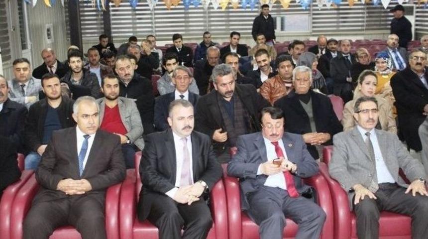 Başkan Soğanda Tebrikleri Kabul Ediyor