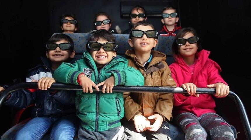 Buca&rsquo;nın Karne Hediyesi 12 Boyutlu Film G&ouml;sterimi