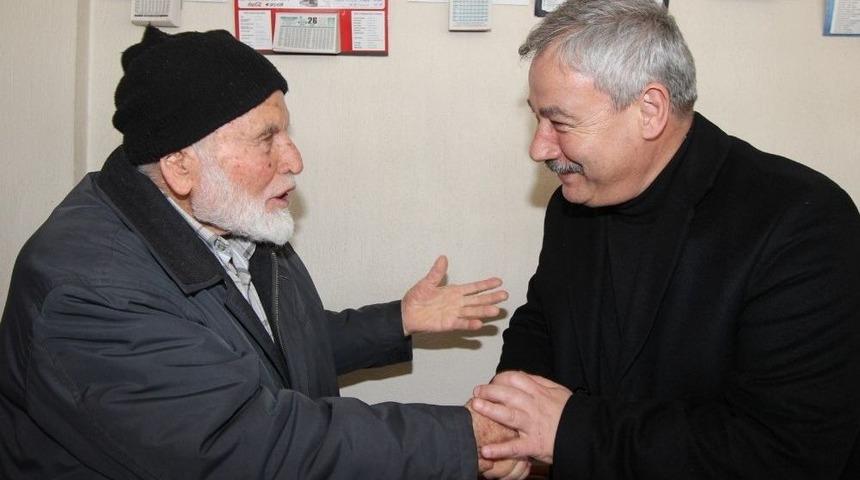 Başkan Yaralı Asırlık Çınarların Hayır Duasını Aldı