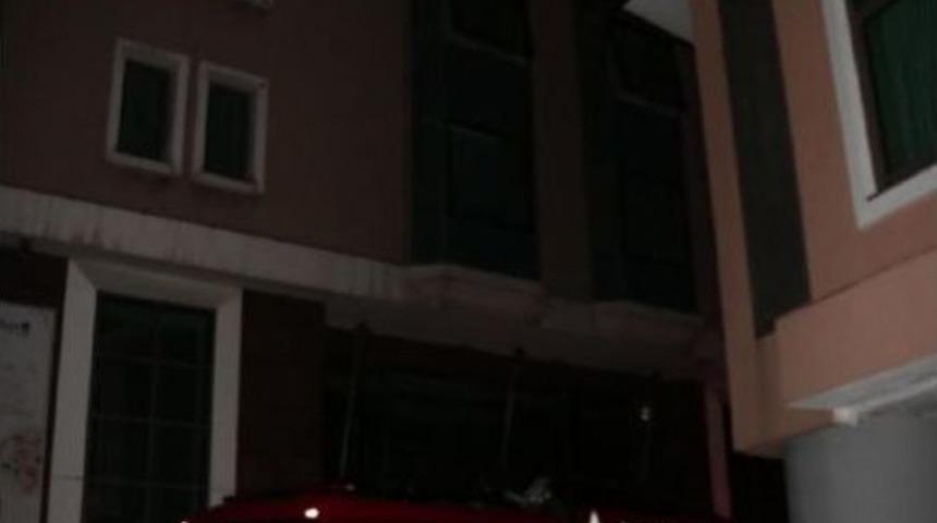 L&uuml;ks Otelde Yangın Paniği