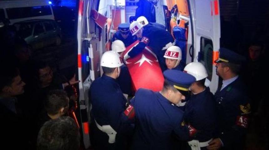 Şanlıurfa'daşehit Olan Erin Cenazesi Askeri U&ccedil;akla K&uuml;tahaya'ya Getirildi