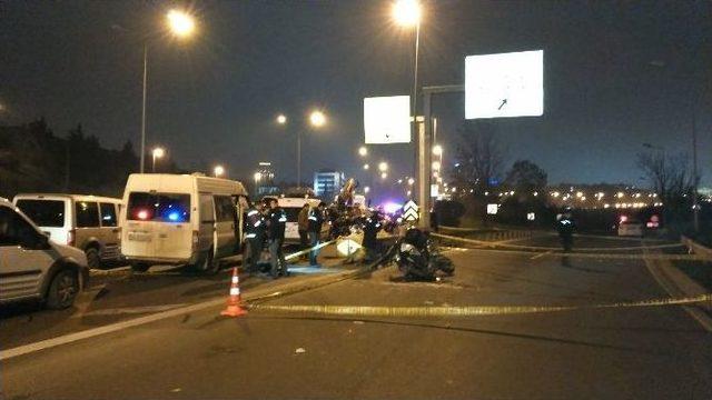 Kaza Yapan Trafik Polisi Şehit Oldu