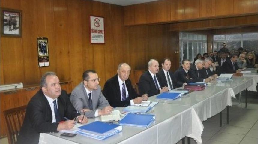 Tekirdağ B&uuml;y&uuml;kşehir Belediye Başkanı Kadir Albayarak: "2015 Mart Ayından İtibaren Yol Konusunda Atılım Yapmayı Hedefliyoruz"