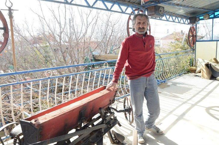 Hurda Malzemeleri Süs Olarak Kullandı G4