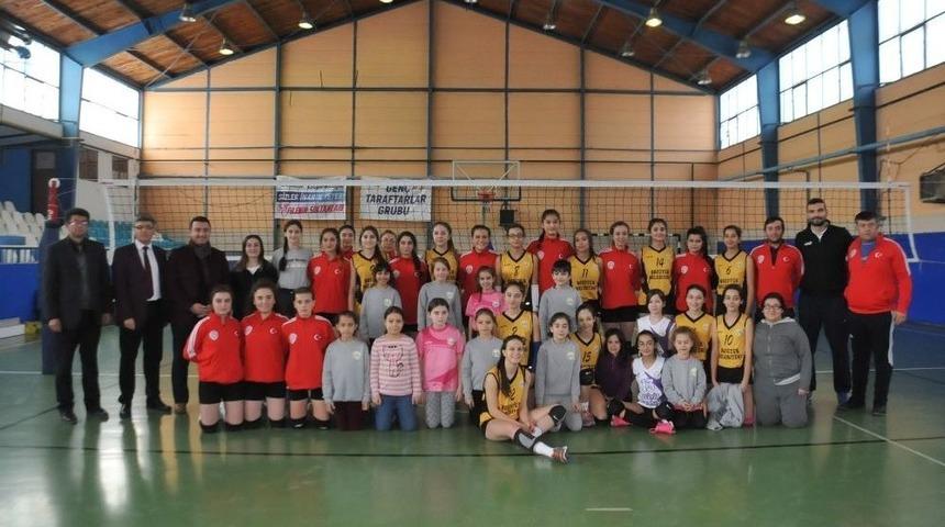 Yıldız Kızlardan Kritik Galibiyet