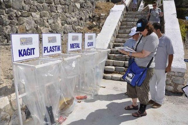 Kuşadası Körfezi’nde Mavi Bayrak Çalışmaları