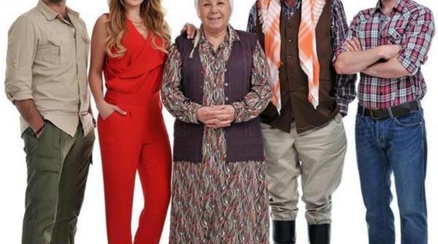 Yaptığı K&ouml;r&uuml;kl&uuml; &Ccedil;izmeler Dizi Oyuncularının Ayağında