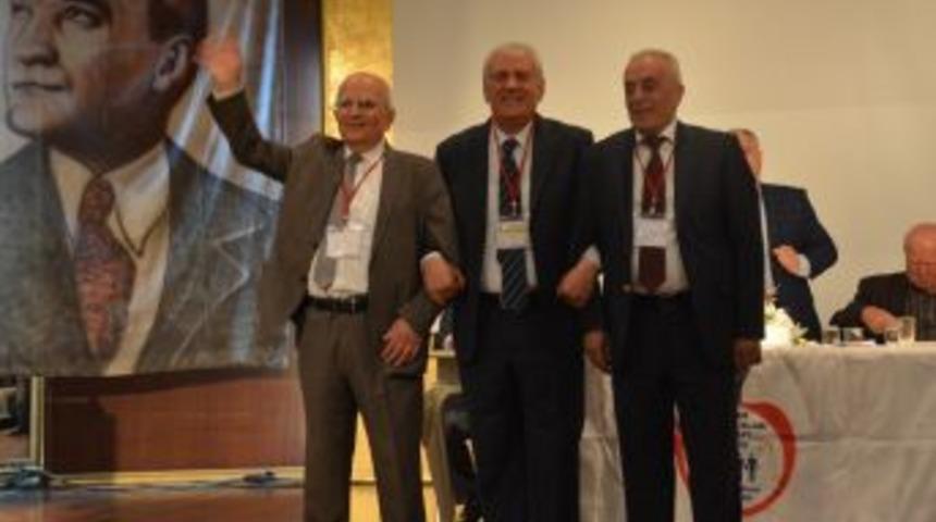 Pazarcıların Kongresinde Erişen G&uuml;ven Tazeledi