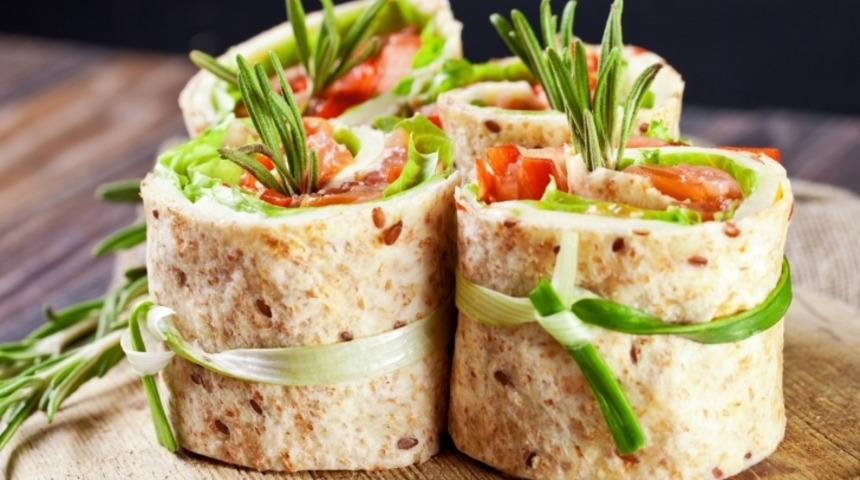 Yapımı Kolay 15  Nefis Dürüm Sandviç Tarifi