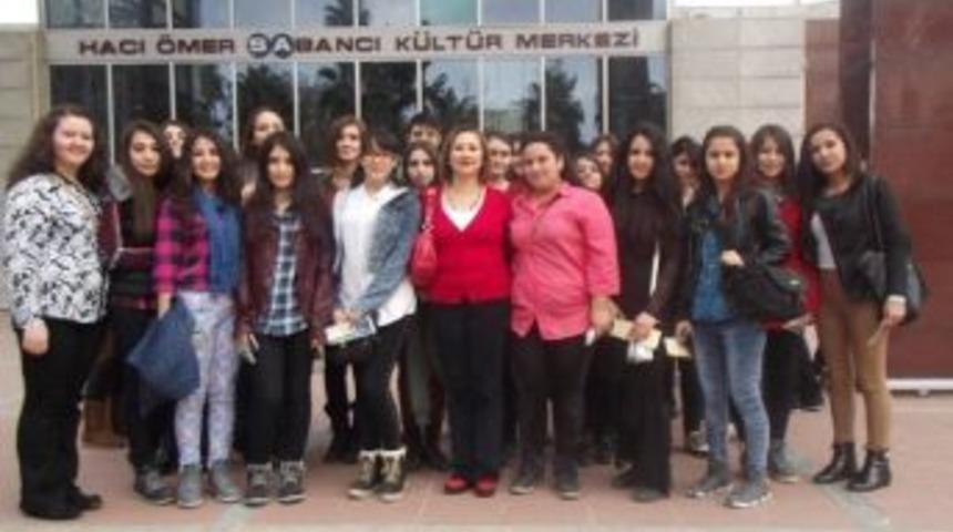 İletişimciler Adana Devlet Tiyatrosu&rsquo;nda