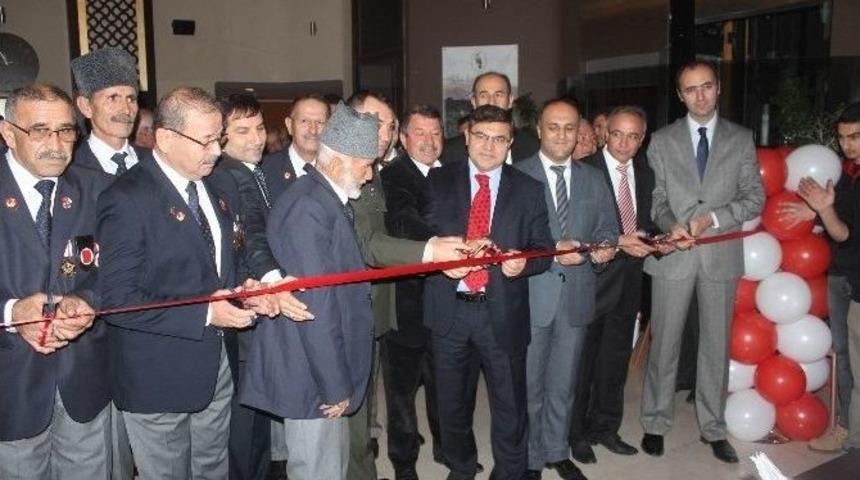 Gazetecinin Objektifinden "şehit, Gazi Ve Jandarma" Konulu Fotoğraf Sergisi