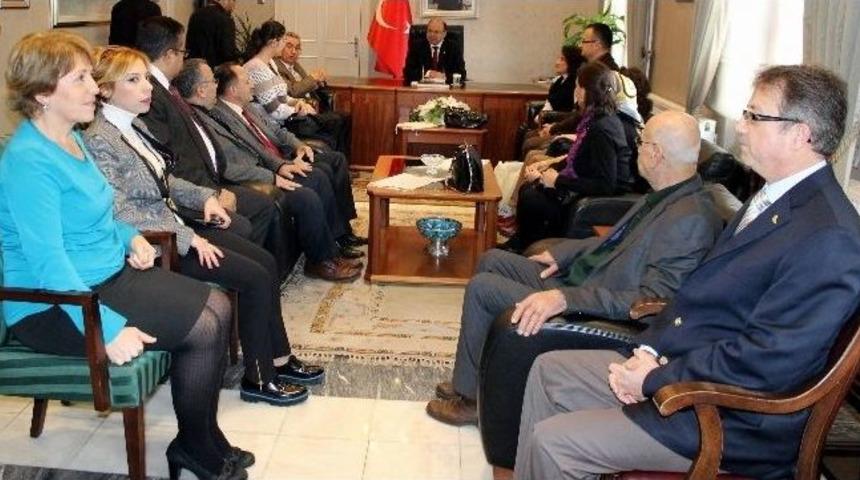 İnsan Hakları Kurulu Vali &Ccedil;i&ccedil;ek&rsquo;i Ziyaret Etti