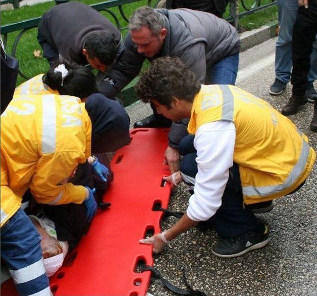 &Ccedil;arptığı Yaşlı Kadının Başından Ayrılmadı 1