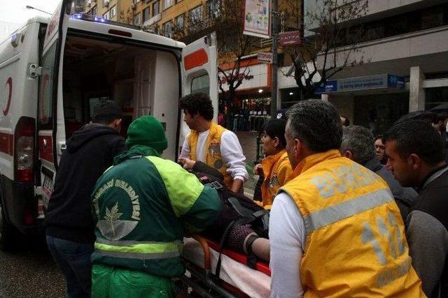 &Ccedil;arptığı Yaşlı Kadının Başından Ayrılmadı 2