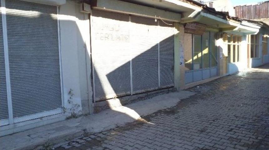 Varto&rsquo;da Esnaf Kepenk Kapattı