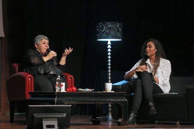 Serra Yılmaz: Papa nın Çevirmenliğini Yaptım Diye Beni Hristiyanlıkla Suçlayan Oldu 3