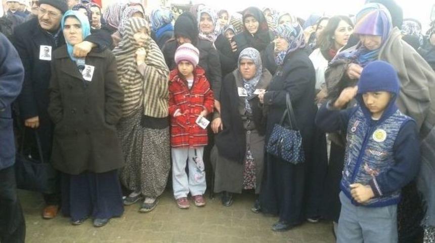 K&uuml;tahya Şehidini G&ouml;zyaşlarıyla Uğurladı