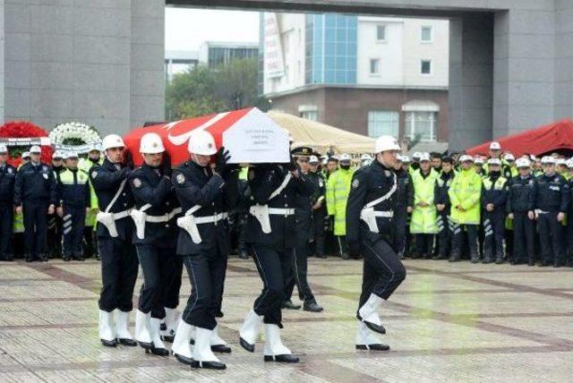 Şehit Polis İçin Emniyet Müdürlüğünde Resmi Tören Düzenlendi