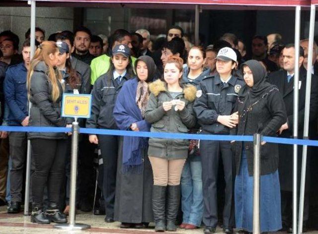 Şehit Polis İçin Emniyet Müdürlüğünde Resmi Tören Düzenlendi