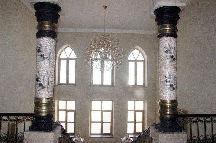 Kilis Valiliğinin Tarihi Sütunları Zeytin Dalı Motifleriyle Süslendi G1