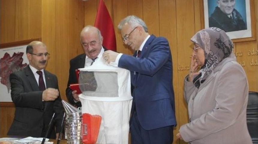 D&uuml;nya İkincisi Olan &Ccedil;ankırı Balına Validen &Ouml;d&uuml;l