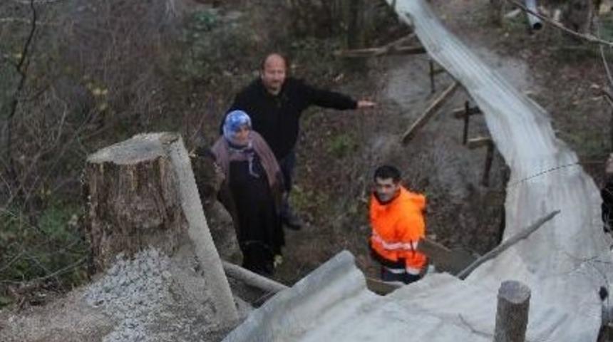 Rizeli Vatandaşın Yol &Ccedil;ilesine İlgin&ccedil; &Ccedil;&ouml;z&uuml;m&uuml;