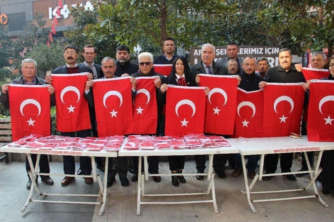 Yunusemreli Muhtarlar Afrin Şehitleri İ&ccedil;in Pişi Dağıtıp Dua Etti