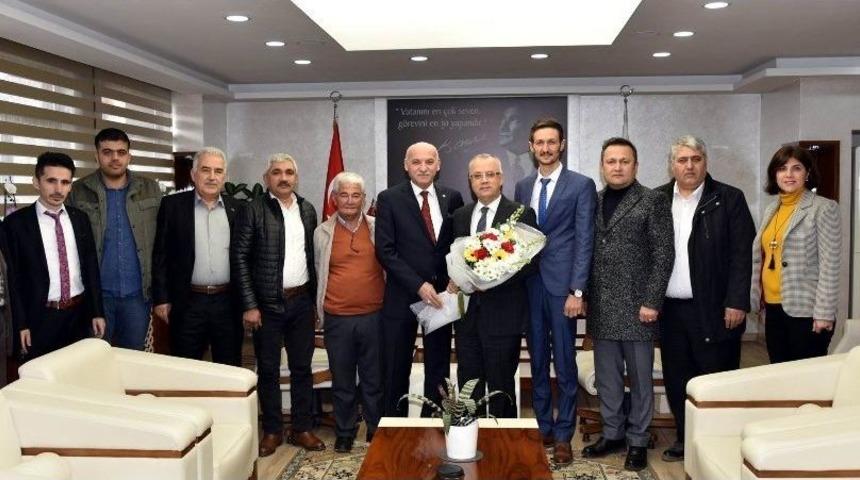 Başkan Kayda, Ziyaret&ccedil;ilerine Projeleri Anlattı