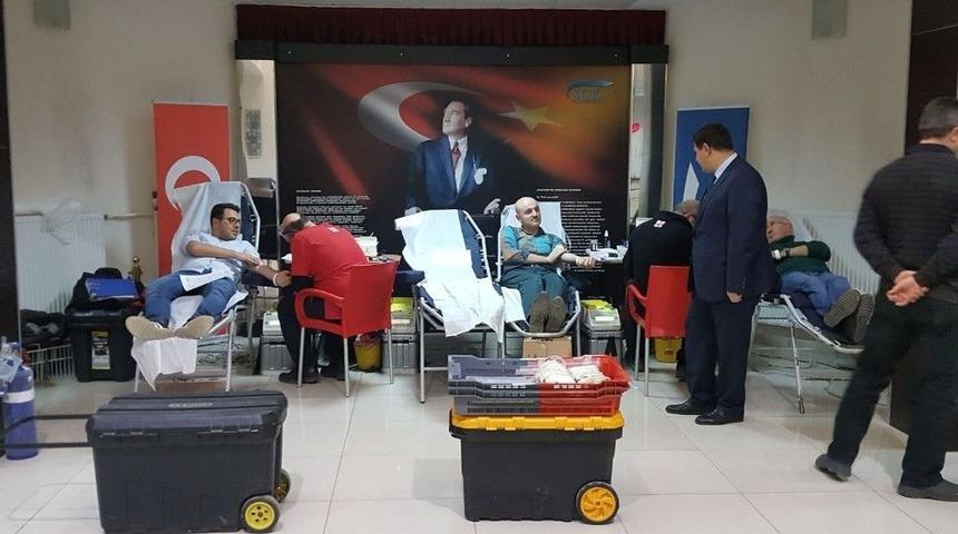 Mehmet&ccedil;ik İ&ccedil;in Kan Verdiler