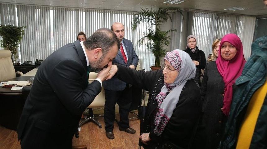 Sincan Belediye Başkanı Ercan Halkla İ&ccedil; İ&ccedil;e