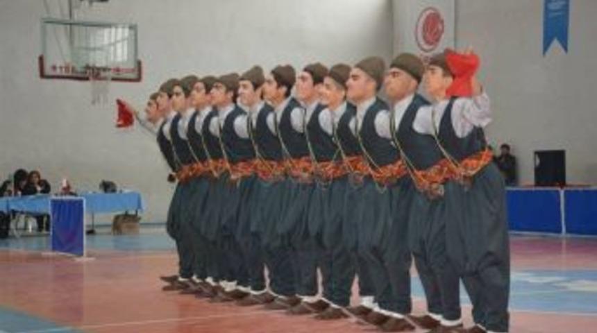 G&ouml;zler Halk Oyunları Yarışmasında