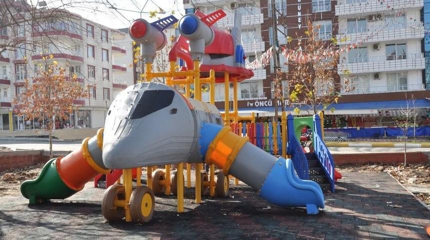 Mehmet Uzun Parkı Yeniden D&uuml;zenlendi